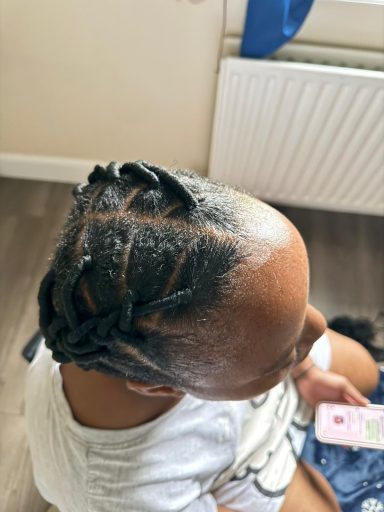 African threading hairstlyle